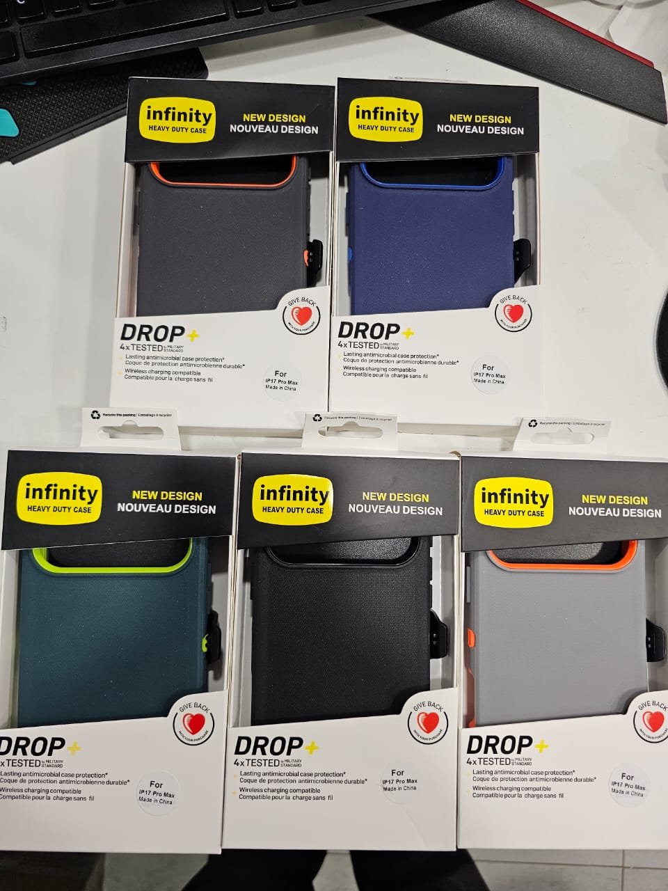 Cover Estilo Otter Box iPhone 17 Pro Max